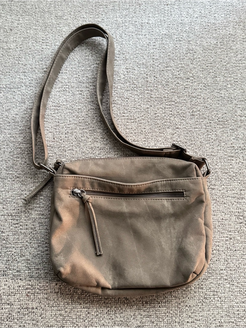 BUENO OF CALIFORNIA MINI CROSSBODY HANDBAG IN GREAT CONDITION!!